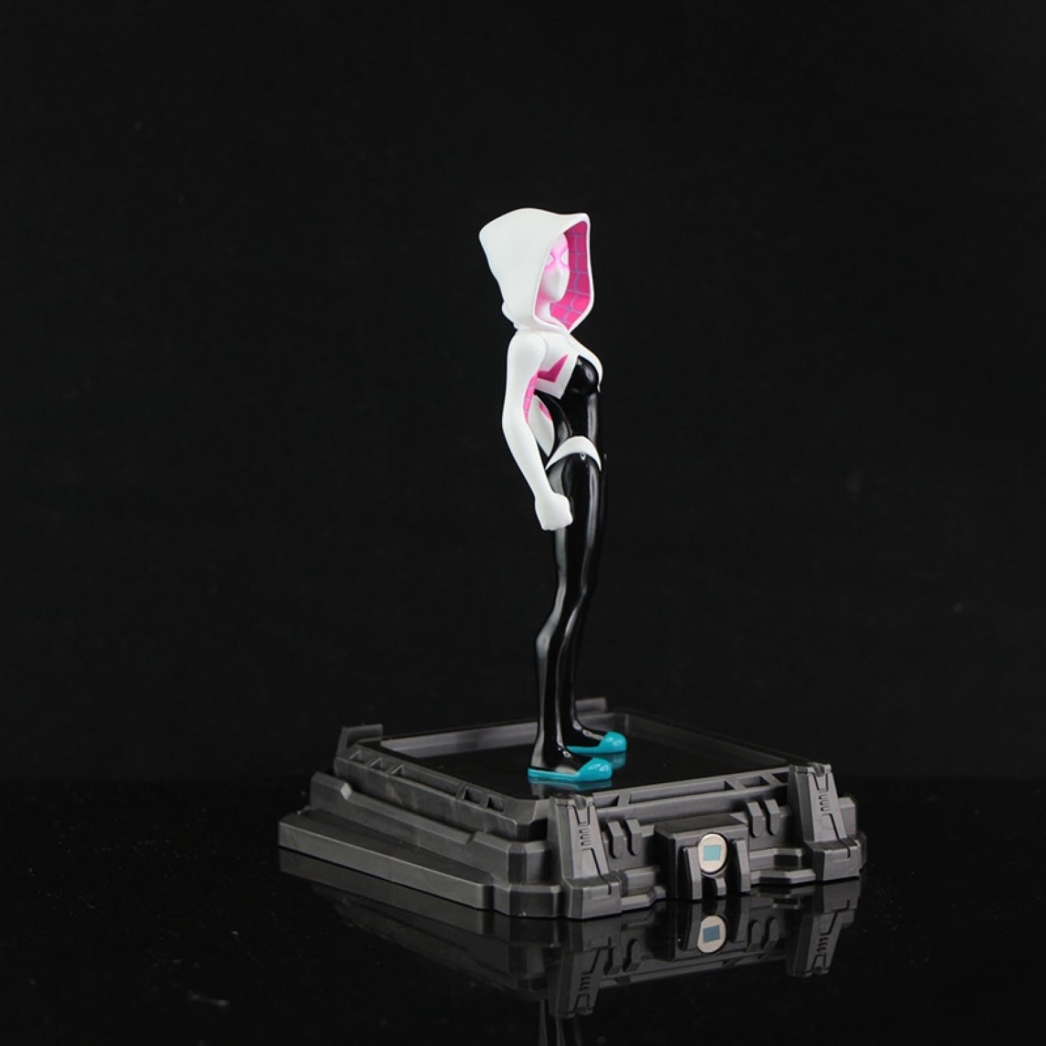 Super Hero Illuminated Gallery Collection 2 Spider Gwen